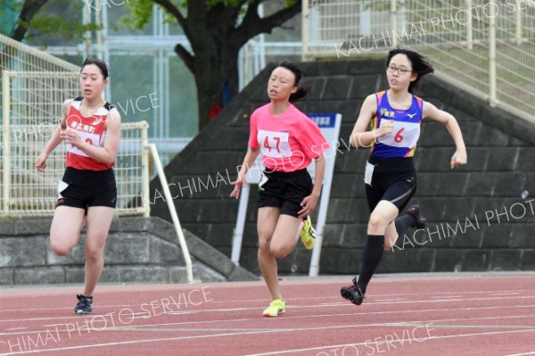 中学女子２００メートル１１組