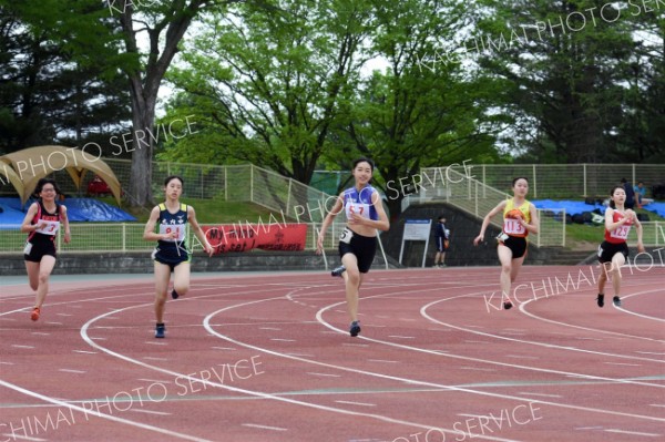 中学女子２００メートル１０組