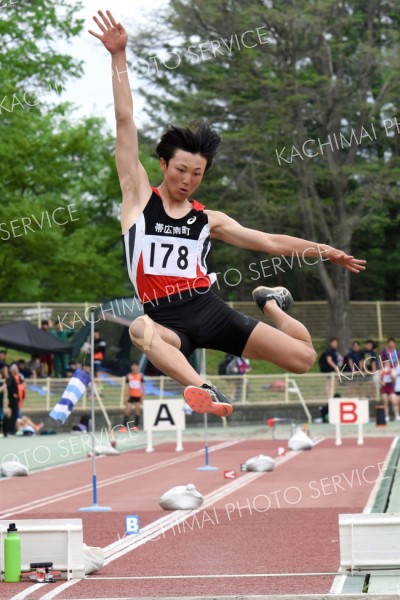 【中学男子走り幅跳び】十勝勢トップの５メートル７６をマークした