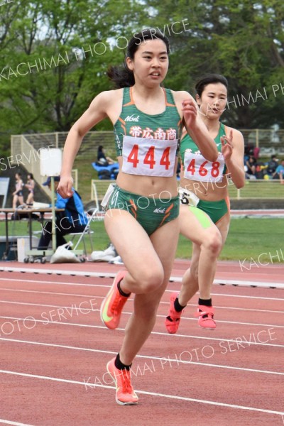 女子１００メートル４組