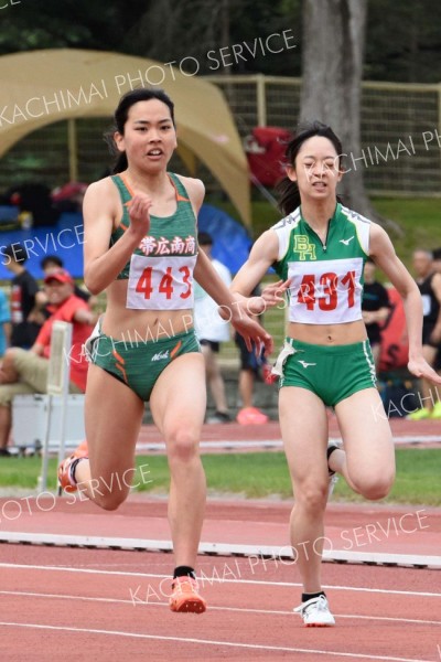 女子１００メートル４組