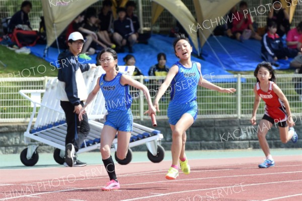 小学５年女子４００メートルリレー