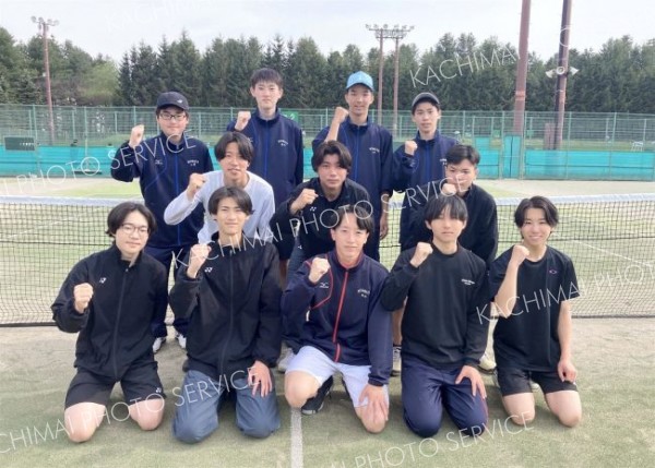男子団体戦を２１年ぶりに制した帯緑陽