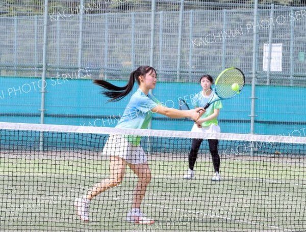 女子団体戦優勝の帯大谷