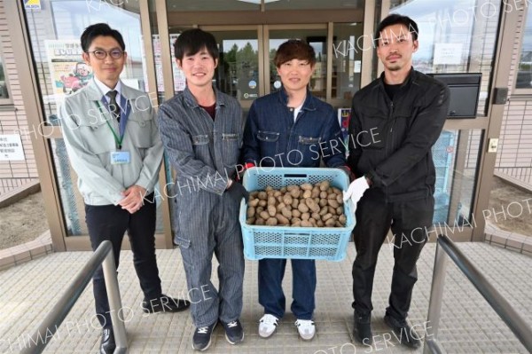 ＪＡ帯広かわにし青年部、市内小学校に種子３５５キロ無償提供