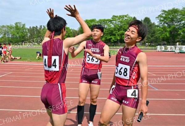 梅津３０００ｍ障害大会新Ｖ　学校対抗は白樺学園男女　全十勝高体連陸上最終日 19