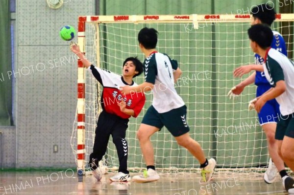 男子優勝決定戦・帯三条―帯柏葉（金野和彦撮影）