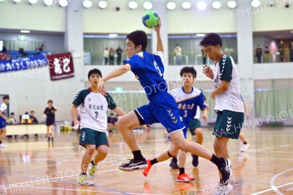 男子優勝決定戦・帯三条―帯柏葉（金野和彦撮影）
