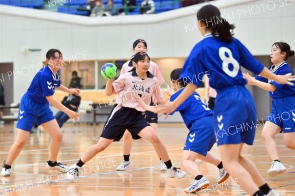 女子優勝決定戦・帯三条―帯柏葉（金野和彦撮影）