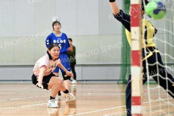 女子優勝決定戦・帯三条―帯柏葉（金野和彦撮影）
