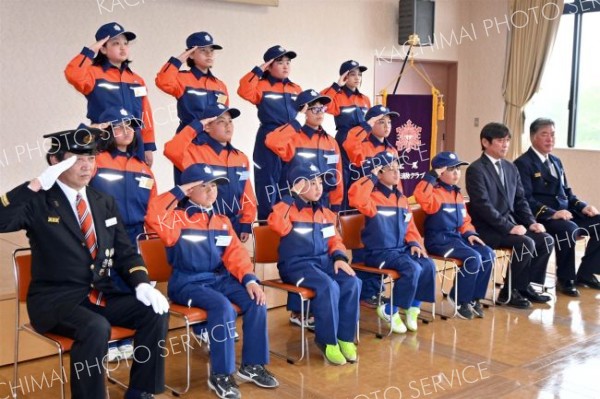 今年度の少年消防クラブに入団した児童たち