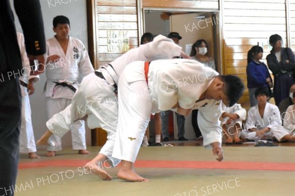 団体戦　帯広刑務所―白樺学園高Ａ