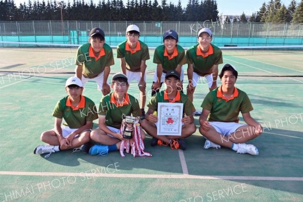 男子団体優勝の帯農
