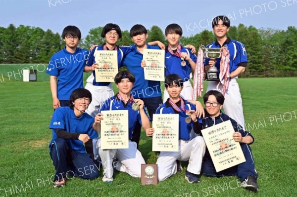 男子団体戦で優勝の帯三条