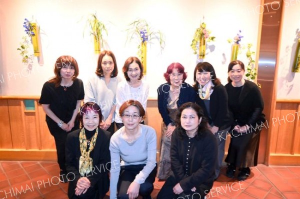 北のルビー展始まる　１１点展示のほか生け花制作ライブも　１日まで
