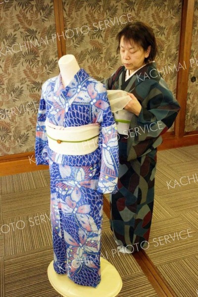 着物の良さと美しさ伝える　広尾で集い
