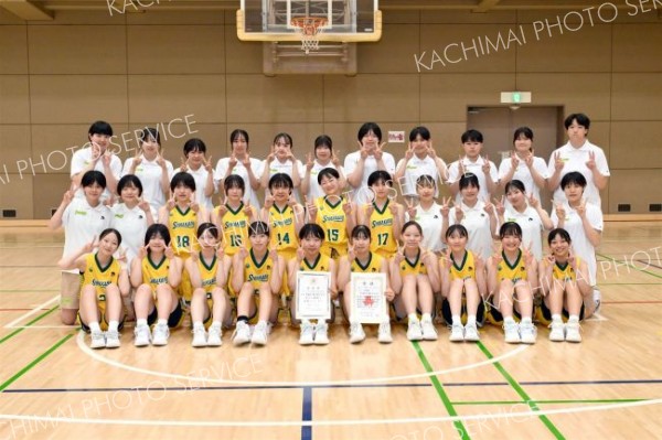 女子準優勝の白樺学園