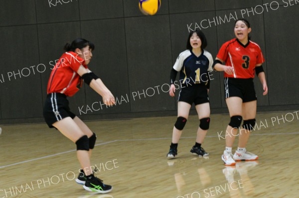 帯南商７連覇　男子は帯三条が３年ぶりＶ　バレーボール高体連十勝支部予選 写真2