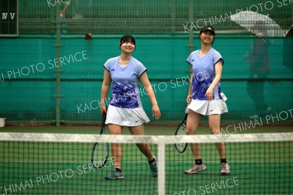 【女子団体１回戦・帯三条―室蘭清水丘】ダブルスで勝利を挙げた帯三条