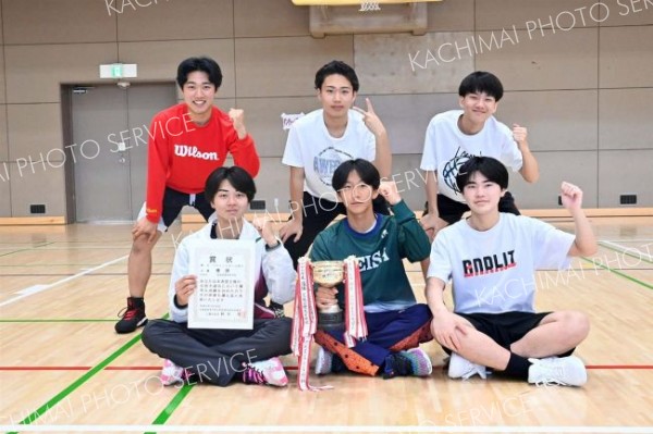 バスケットボール男子優勝の星槎国際