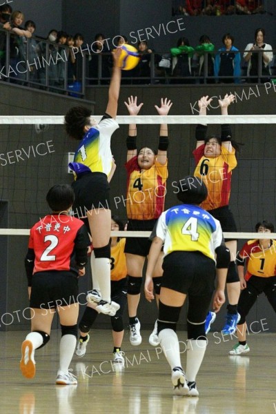 札内東１１年ぶりＶ　男子は帯広合同連覇　全十勝中学校春季バレー 12