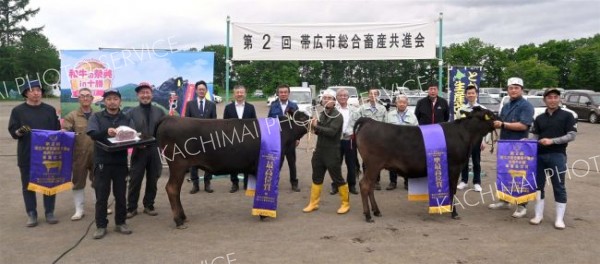 乳牛は野原さん、肉牛は東桜ファーム　いずれも２連覇　帯広市総合畜産共進会