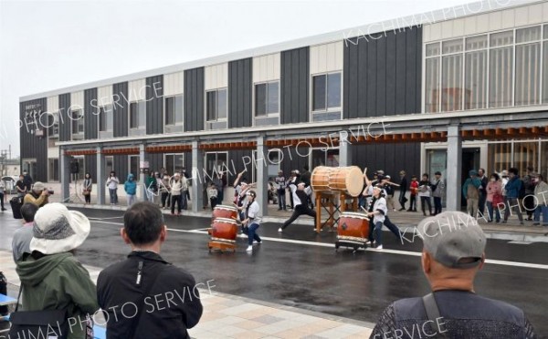 新得町地域交流センターオープン（金野和彦撮影）
