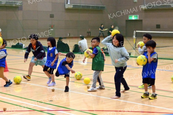 きっかけは少年団員減少　幼児に多彩な体験を～スポーツしよう！５年目のいけダッシュ（上）