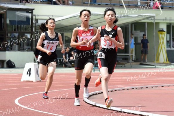 女子８００メートル決勝２組