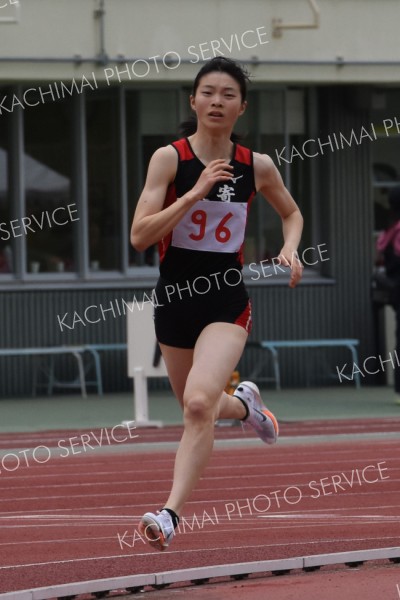 女子８００㍍予選１組