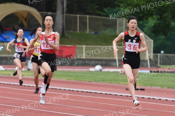 女子２００㍍準決勝２組