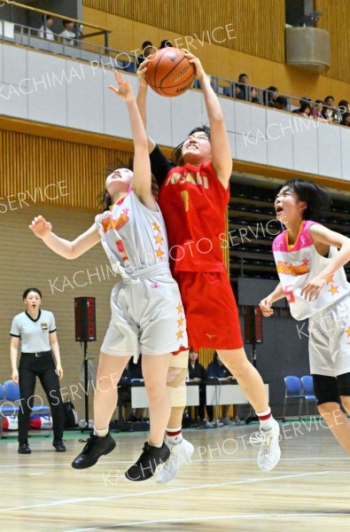 リバウンドを奪う帯大谷女子