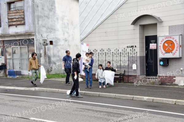 芽室町商工会青年部が清掃活動