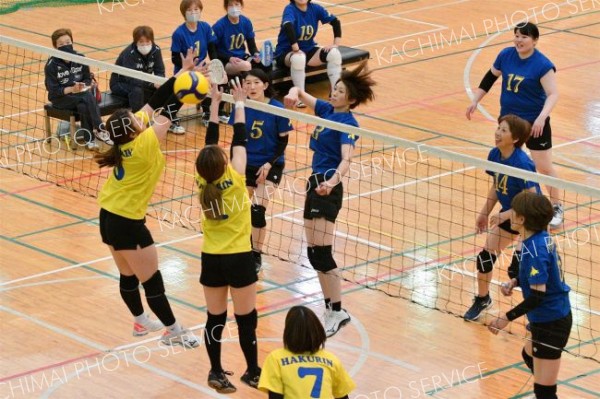帯広柏林初Ｖ　鳥彦・彦左衛門杯ママさんバレー大会 9