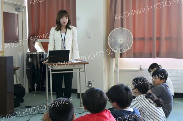「服で難民を助けたい」　音更柳町小で服のチカラプロジェクト