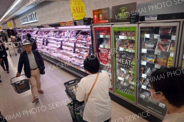 広々、地元冷食ずらり　イオン帯広店リニューアルオープン　冷凍コーナー充実 5