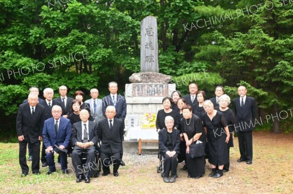 今年度末で遺族会解散、最後の戦没者追悼式　池田