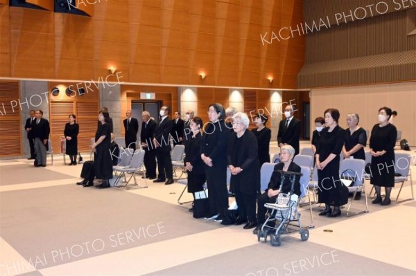 今年度末で遺族会解散、最後の戦没者追悼式　池田 5
