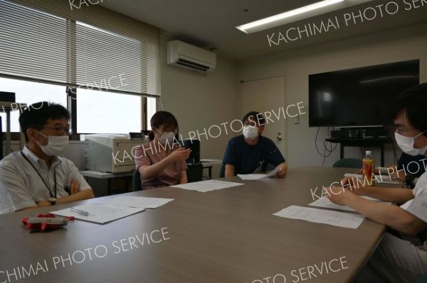 公立芽室病院で研修医と意見交換会