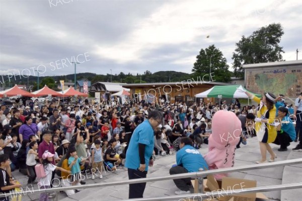町内外から約２０００人が訪れた