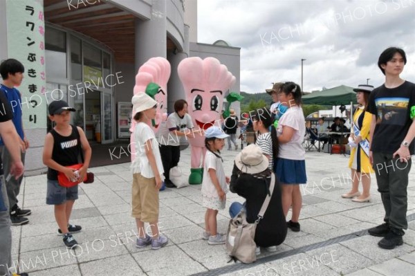 初代と２代目の「アユミちゃん」との撮影会も人気
