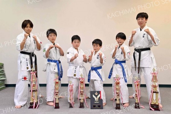 十勝勢８選手が組手上級Ｖ　国際空手協会全北海道大会