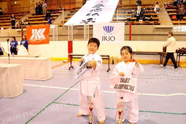 十勝勢８選手が組手上級Ｖ　国際空手協会全北海道大会 8