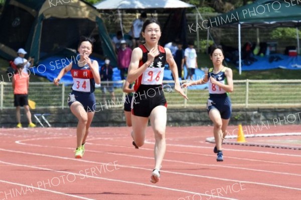 女子２００メートル予選１組