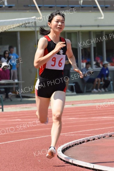 女子８００メートル決勝２組
