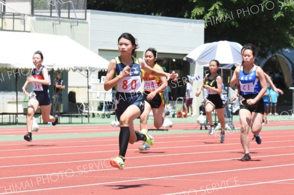 ３年女子１００㍍予選２組