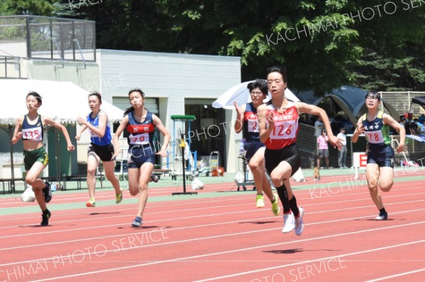 ３年女子１００㍍予選３組