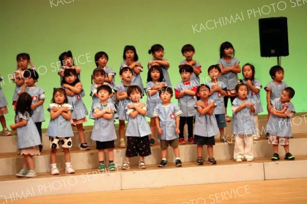 帯広の森幼稚園年中児のステージ