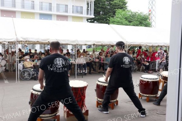 柏寿祭８００人でにぎわう　音更