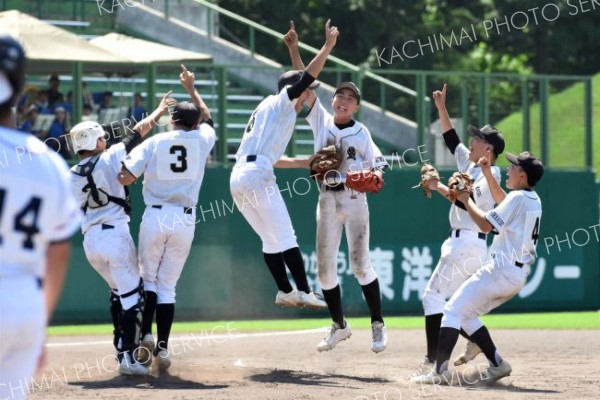新得・清水・鹿追・瓜幕Ｖ　帯西陵・帯八に２―１　全十勝中体連夏季軟式野球